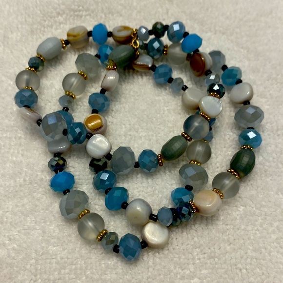 Bracelet blue and sand shaded beads. - Picture 1 of 3